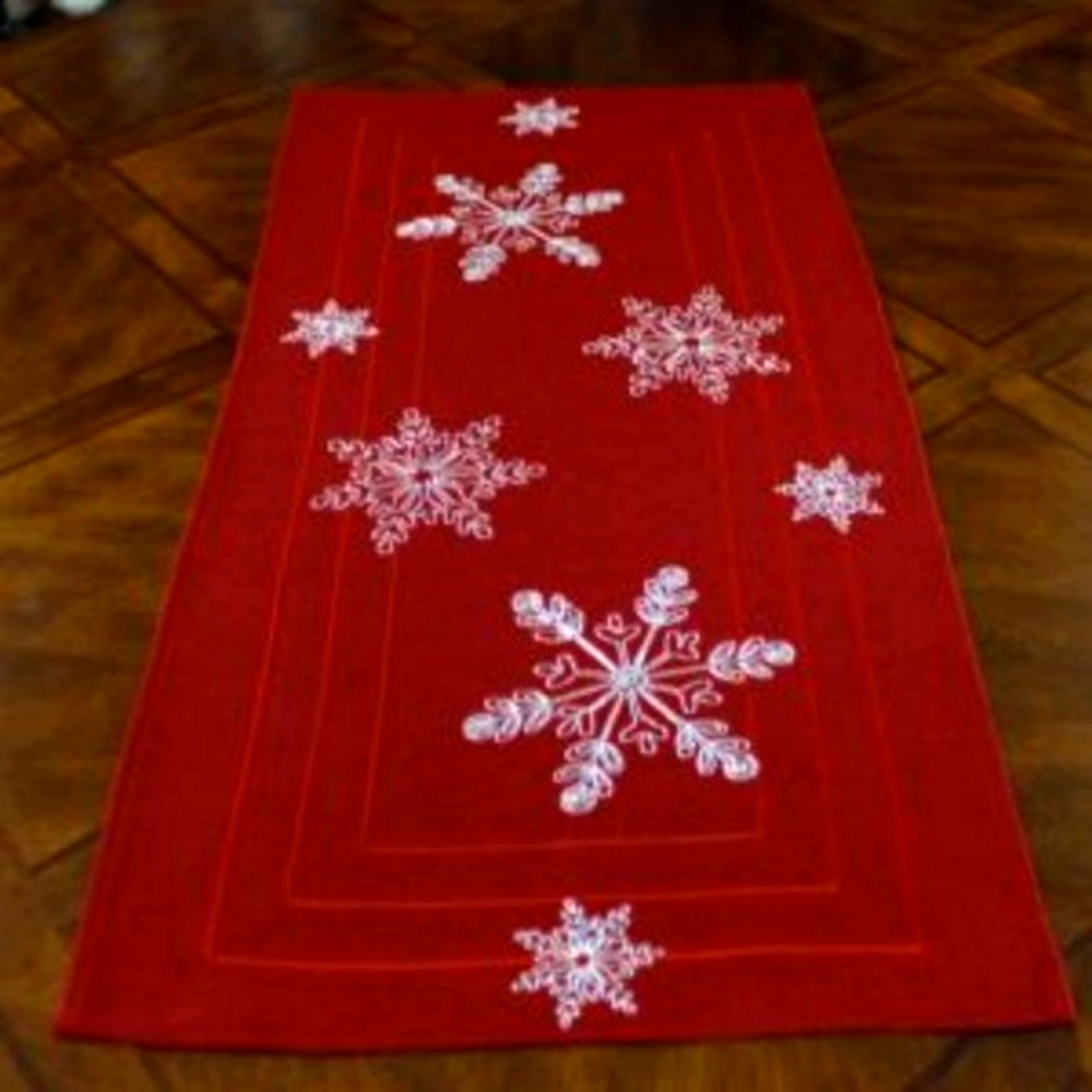 RED FROSTED SNOWFLAKE Runner Dresser Scarf (16x36 in.) NEW